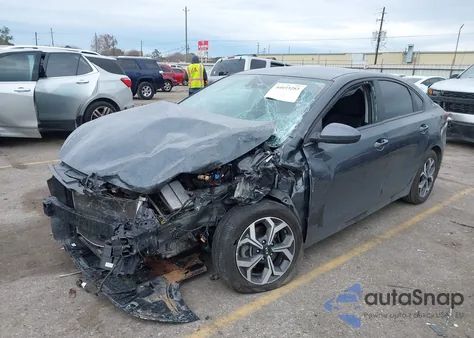 2021 Kia Forte Lxs из США, поврежденный, VIN 3KPF24AD5ME391429